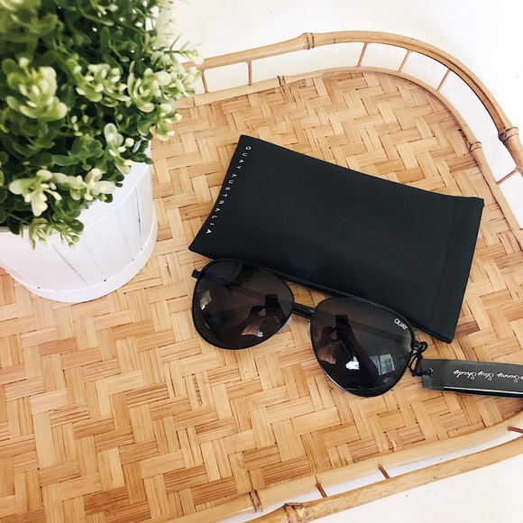 Quay Australia Accessories - SALE NWT Quay Aviator Sunglasses ✨